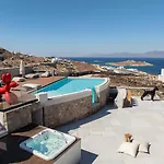 Martinez Luxury Escape