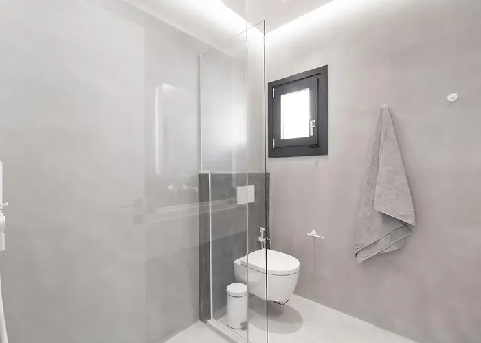 Martinez Luxury Escape