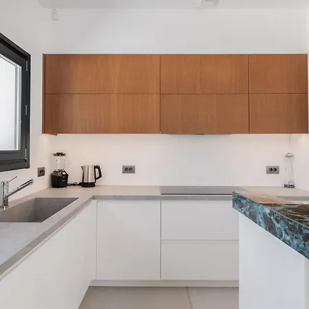 Вилла Martinez Luxury Escape *