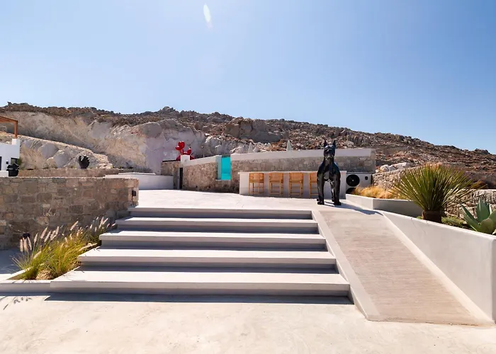 Martinez Luxury Escape Γλάστρος